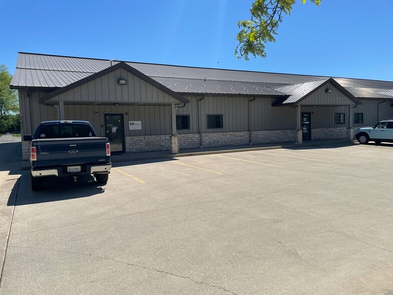 Primary Photo Of 747 Herra St, Elburn Light Manufacturing For Lease