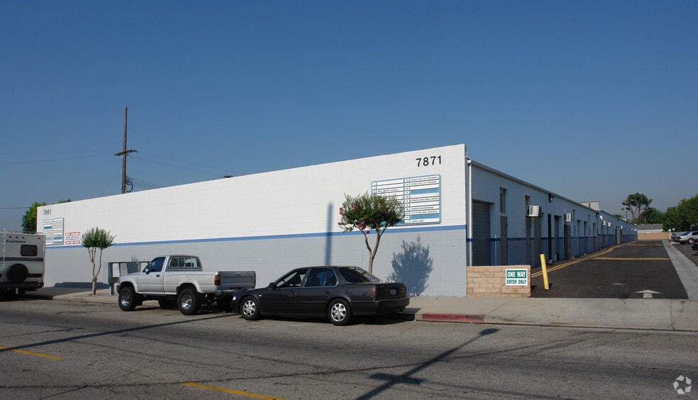 More Photos Of 7801-7811 Alabama Ave, Canoga Park Unknown For Lease