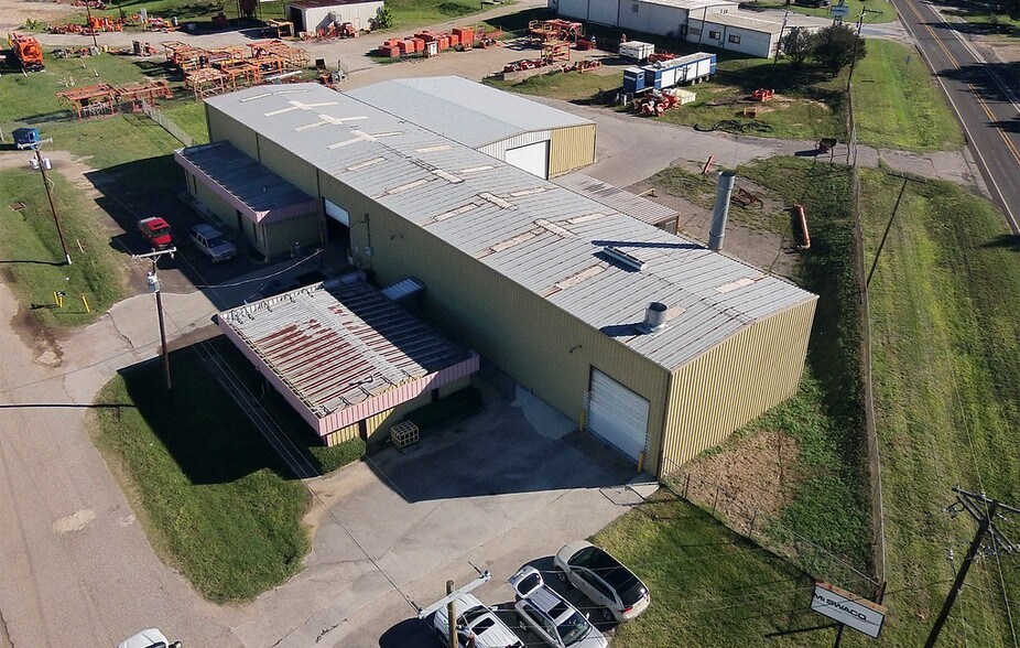 More Photos Of 6031 Fm 2767, Tyler Warehouse For Lease