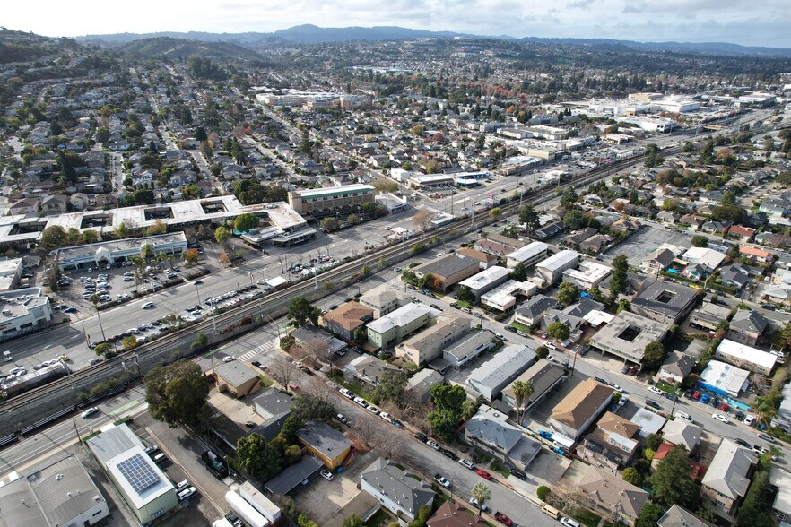 More Photos Of 19 E 41st Pl, San Mateo Apartments For Sale