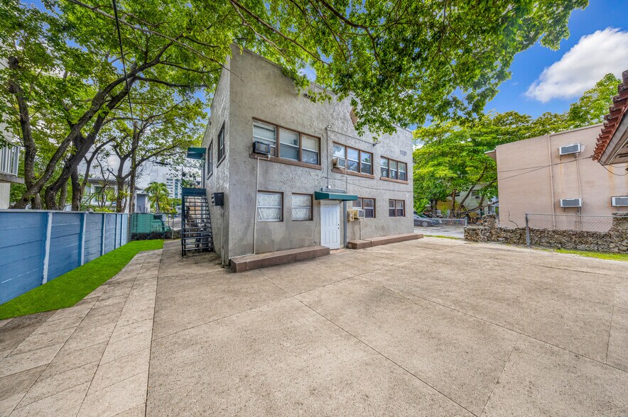 More Photos Of 1035 NW 4th St, Miami Apartments For Sale