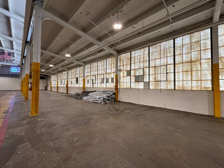 More Photos Of 3850 Santa Fe Ave, Vernon Manufacturing For Lease