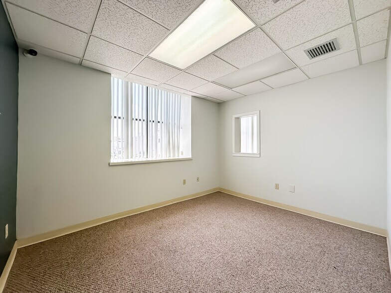 More Photos Of 103 S Florida Ave, Lakeland Office For Lease