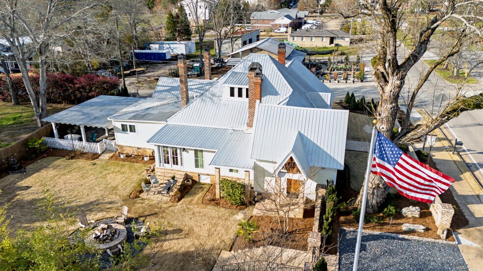 More Photos Of 36 Broad St, Senoia Office For Sale