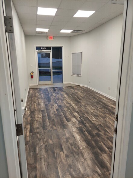 More Photos Of 136 Fayetteville St, Pittsboro Warehouse For Lease