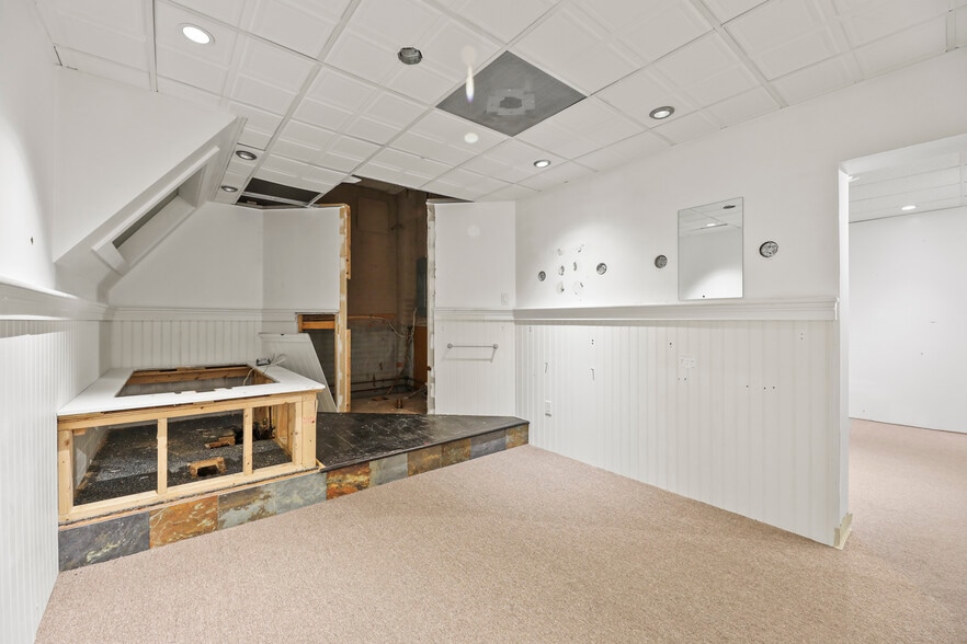 More Photos Of 1311 East St, Pittsfield Warehouse For Sale