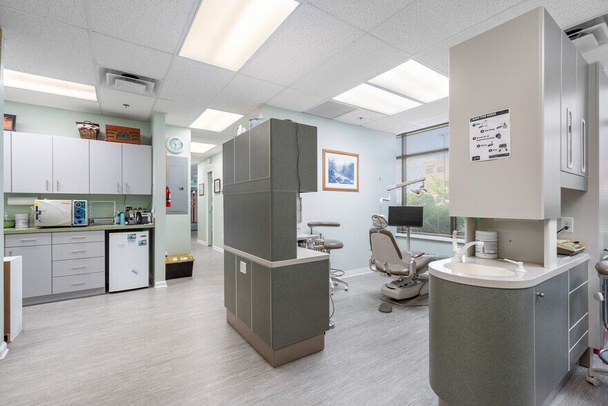 More Photos Of 9114 Philadelphia Rd, Rosedale Medical For Sale