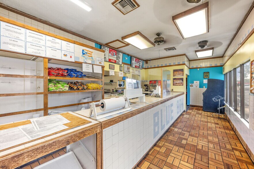 More Photos Of 6512-6514 Norwood Ave, Jacksonville Restaurant For Sale