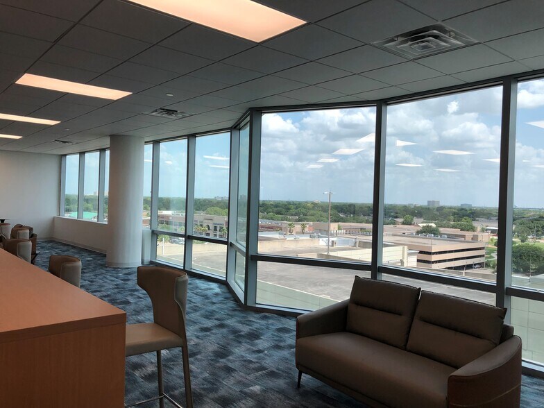 More Photos Of 9999 Bellaire Blvd, Houston Medical For Sale