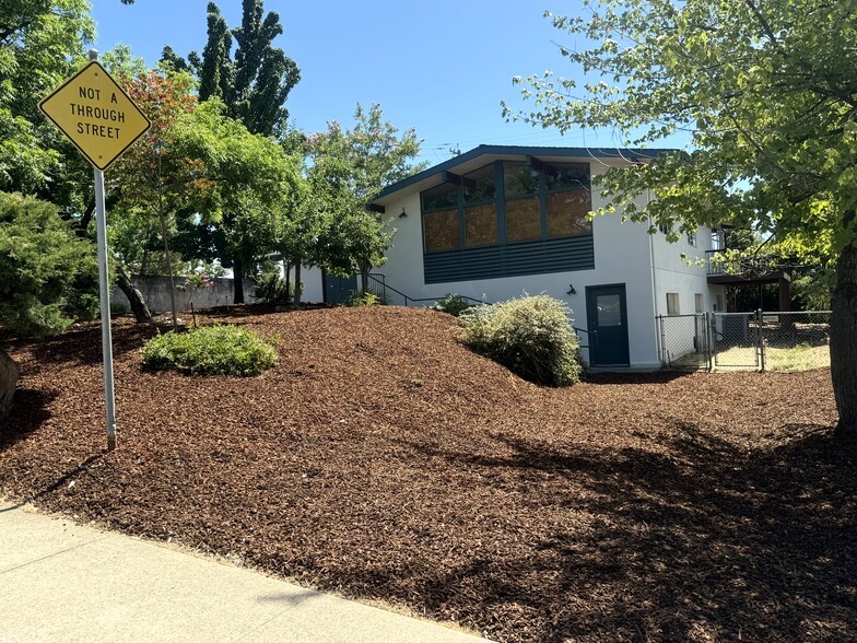 More Photos Of 111 Margaret Ln, Grass Valley Office For Sale