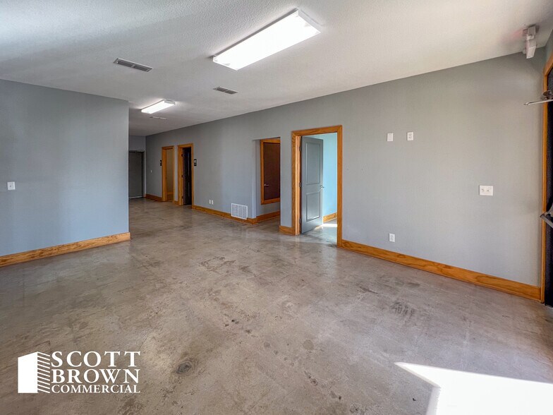 More Photos Of 212 Lake Rd, Bridgeport Industrial For Sale