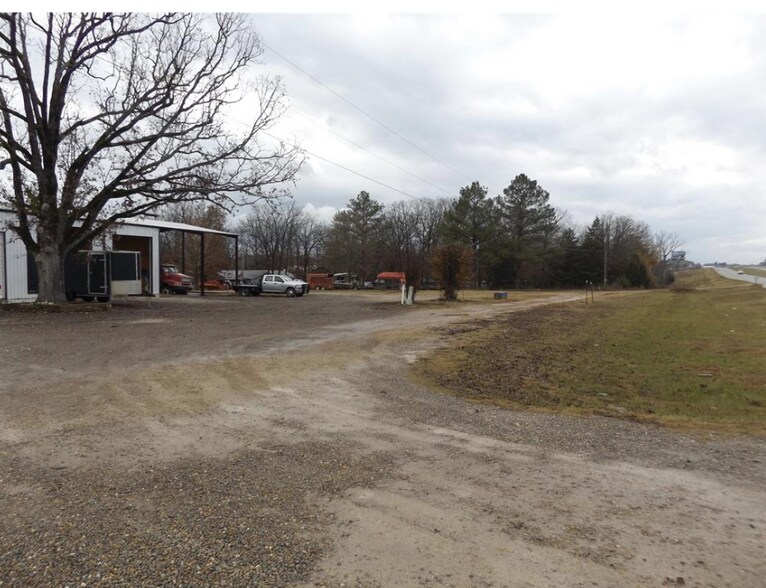 More Photos Of 4400 NE Lincoln Rd, Idabel Industrial For Sale