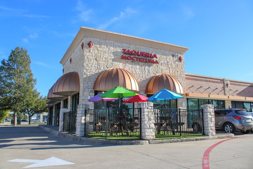 More Photos Of 1837 W Frankford Rd, Carrollton Storefront For Sale