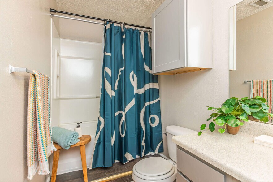 More Photos Of 5816 Covington Hwy, Decatur Apartments For Sale