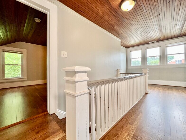 More Photos Of 2546 Reynolda Rd, Winston-Salem Medical For Lease