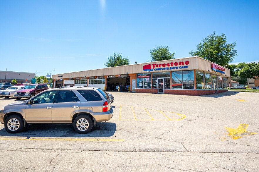 More Photos Of 5700 W Capitol Dr, Milwaukee Unknown For Lease