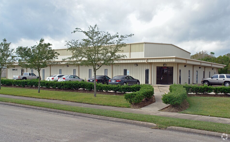More Photos Of 9000 E Monroe Rd, Houston Manufacturing For Lease