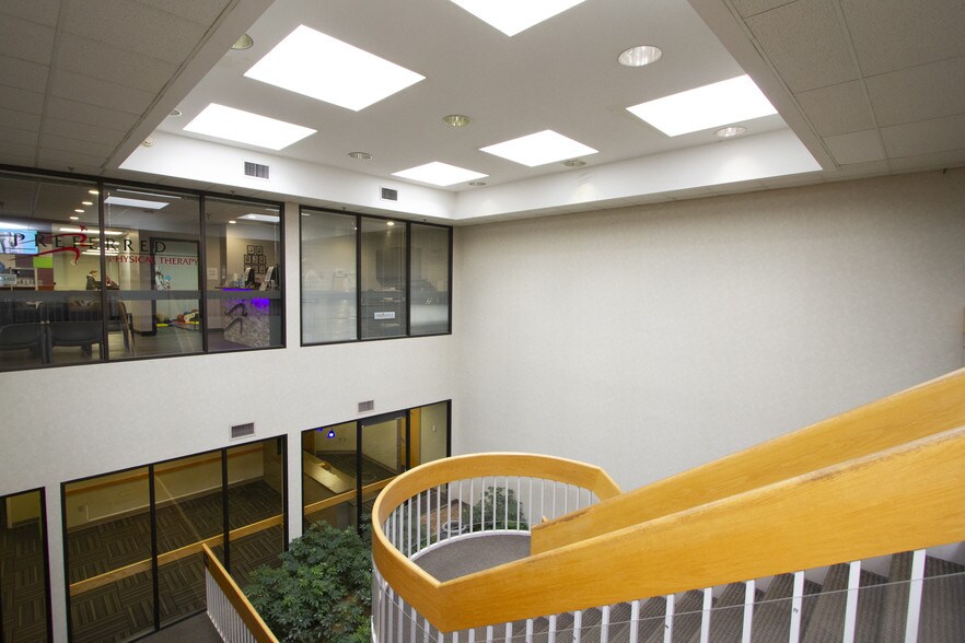 More Photos Of 8550 Marshall Dr, Lenexa Medical For Lease