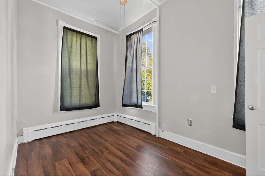 More Photos Of 406 S Armistead Ave, Hampton Apartments For Sale