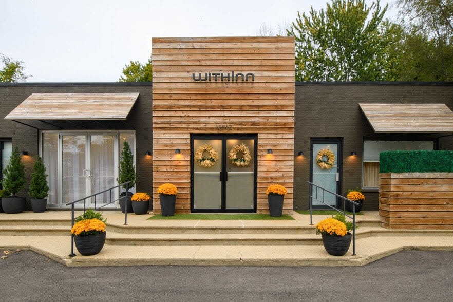 Primary Photo Of 13662 Red Arrow Hwy, Harbert Hotel For Sale