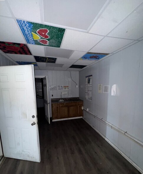More Photos Of 1111 W Main St, Lakeland Industrial For Sale