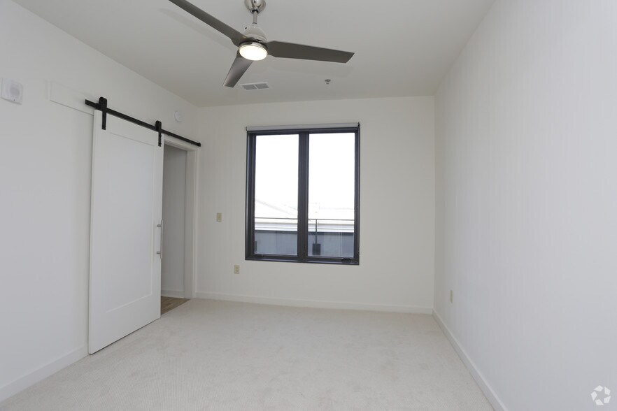 More Photos Of 174 E Main St, Spartanburg Apartments For Lease