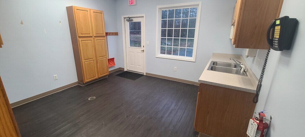 More Photos Of 1289 M-89, Otsego Medical For Lease