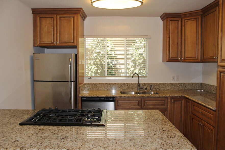 More Photos Of 1940 S Beverly Glen Blvd, Los Angeles Apartments For Sale