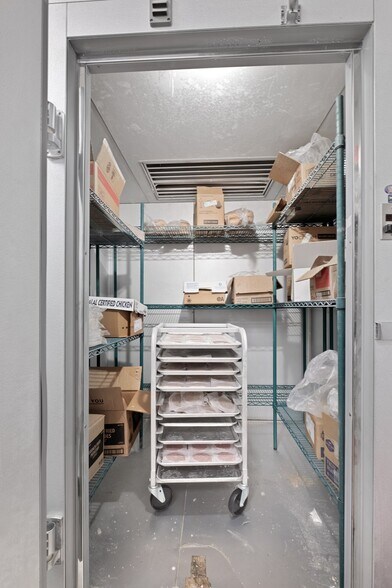 More Photos Of 1235 N Grand Blvd, Saint Louis Fast Food For Sale