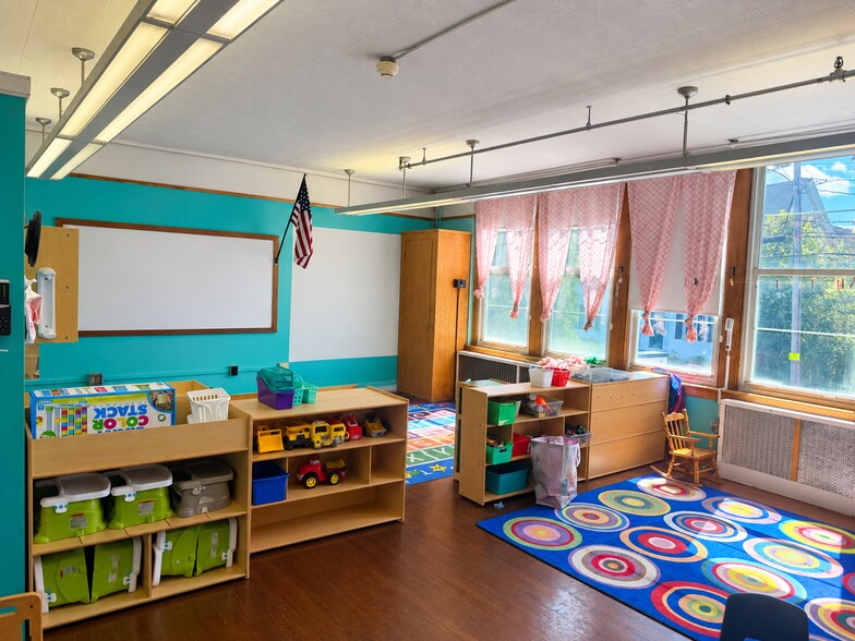 More Photos Of 50 Beach St, Saco Schools For Sale