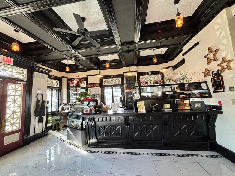 More Photos Of 123 E Main St, Verona Restaurant For Sale