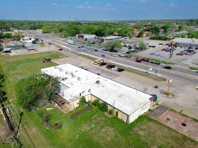 More Photos Of 7822 Great Trinity Forest Way, Dallas Storefront For Sale