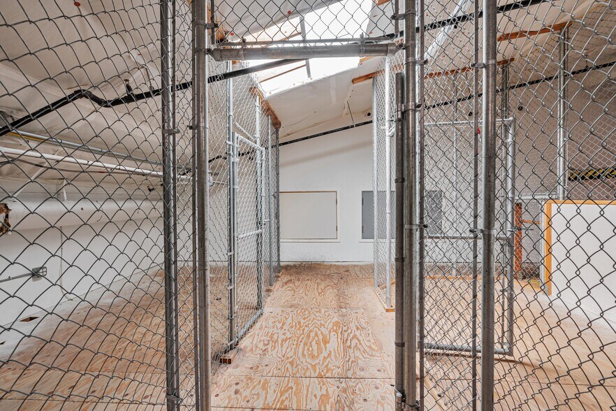 More Photos Of 1320 #1 9th St, Berkeley Industrial For Sale