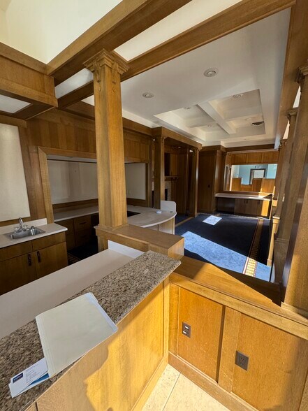 More Photos Of 124 N Adams St, Green Bay Office For Lease