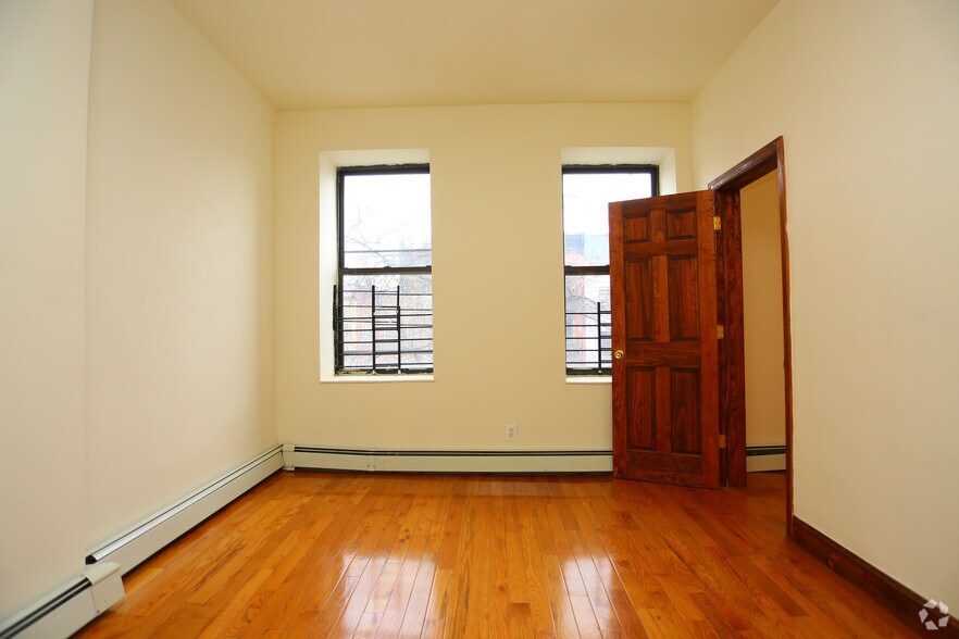 More Photos Of 354 E 116th St, New York Apartments For Lease