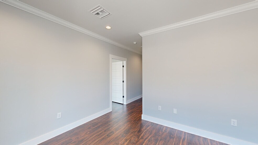 More Photos Of 1615 Corsair Ln, Middleburg Unknown For Lease