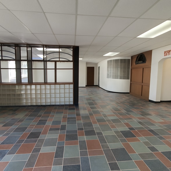 More Photos Of 1704 NW 6th St, Oklahoma City Manufacturing For Sale