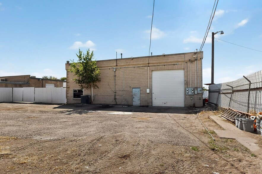 More Photos Of 2105 Aztec Rd NE, Albuquerque Warehouse For Sale