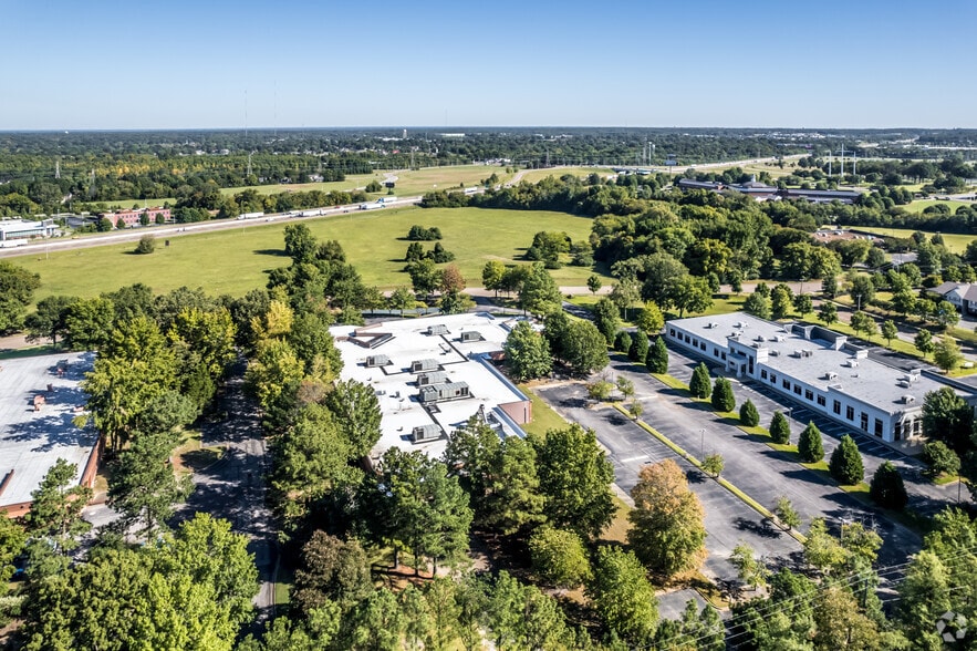 More Photos Of 7275 Goodlett Farms Pky, Cordova Light Distribution For Lease