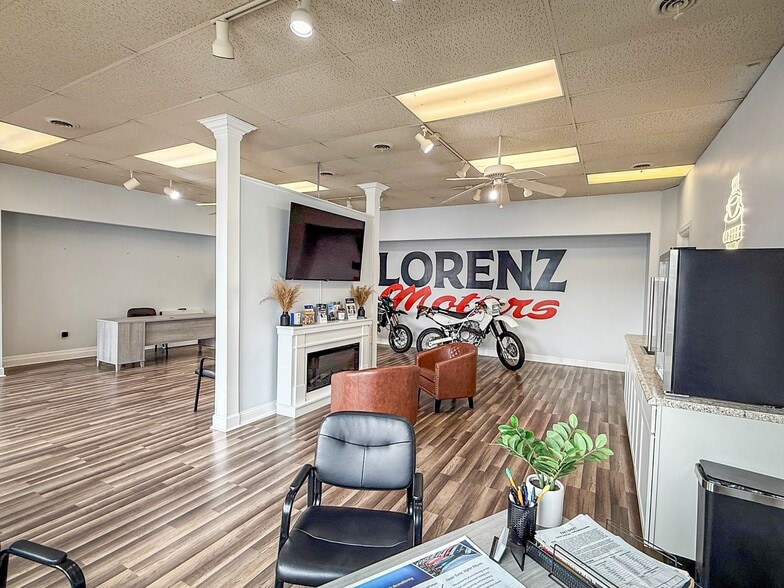 More Photos Of 195 New Castle Rd, Butler Storefront Retail Office For Sale