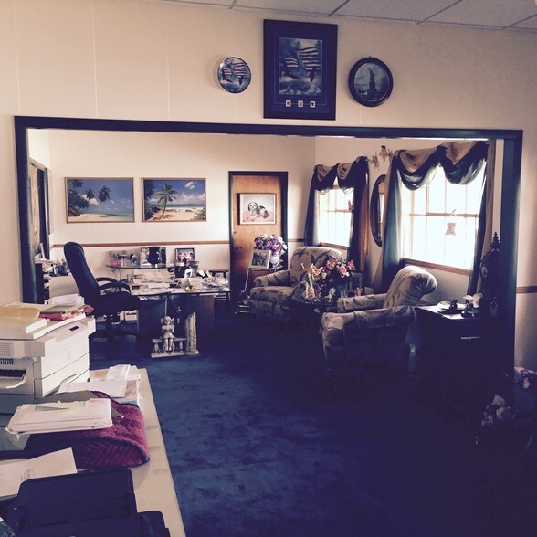 More Photos Of 56495 Grand River Ave, New Hudson Warehouse For Lease