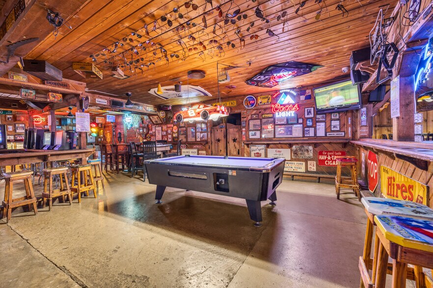 More Photos Of 1390 McQueeney Rd, New Braunfels Sports And Entertainment For Sale