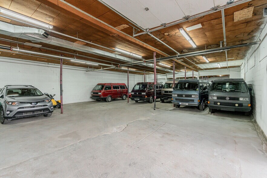 More Photos Of 141 Rue De Salaberry, Saint-jean-sur-richelieu Warehouse For Lease