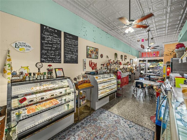 More Photos Of 135 S Central Ave, Bartow Storefront Retail Residential For Sale