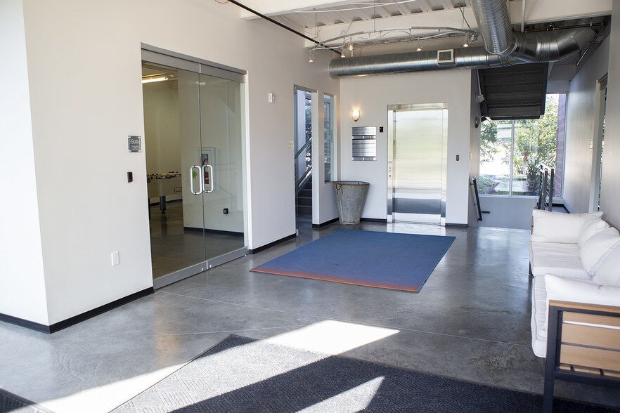 More Photos Of 11339 S 700 E, Sandy Office For Sale