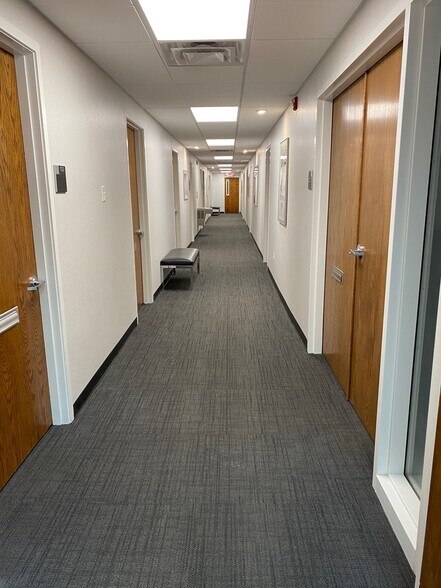 More Photos Of 12166 Old Big Bend Rd, Kirkwood Office For Lease