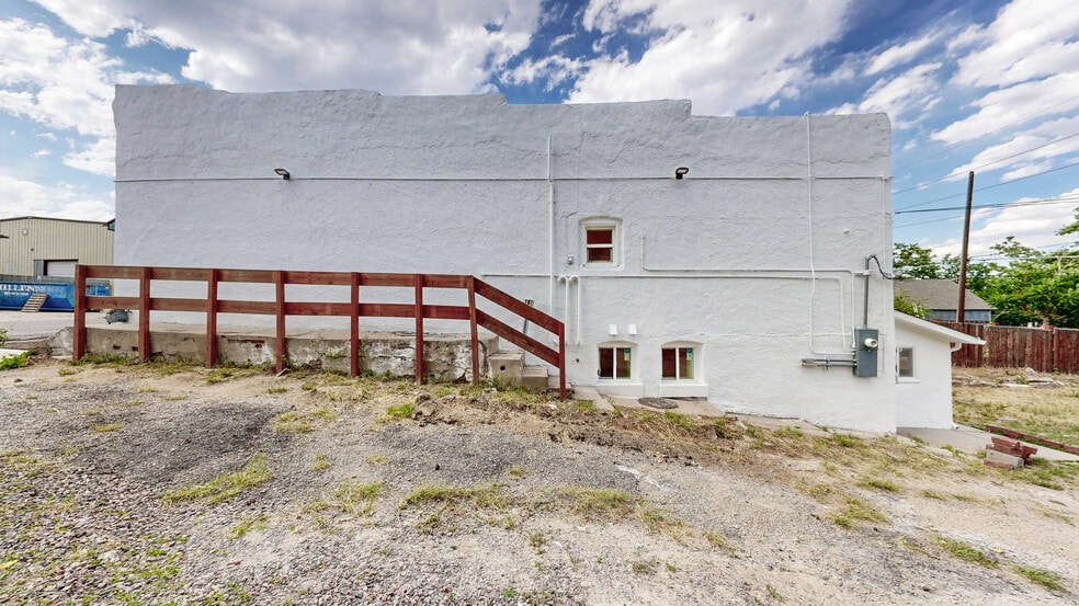 More Photos Of 4342 Delaware St, Denver Warehouse For Sale