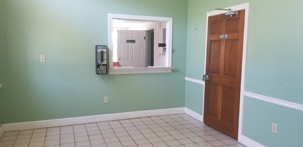 More Photos Of 3076 Campbellton Rd SW, Atlanta Medical For Lease