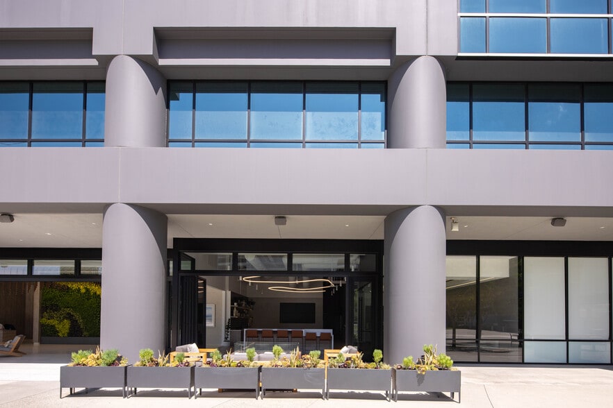 More Photos Of 1960 E Grand Ave, El Segundo Office For Sale