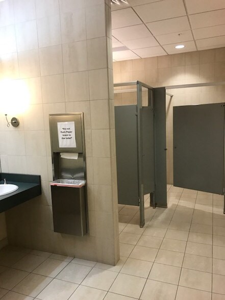 More Photos Of 3301 Matrix Dr, Richardson Research And Development For Sale